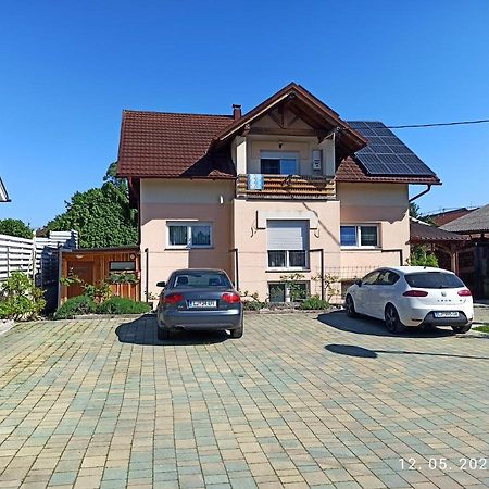 Vagon - Studio - Near Btc, Ljubljana Leilighet Eksteriør bilde